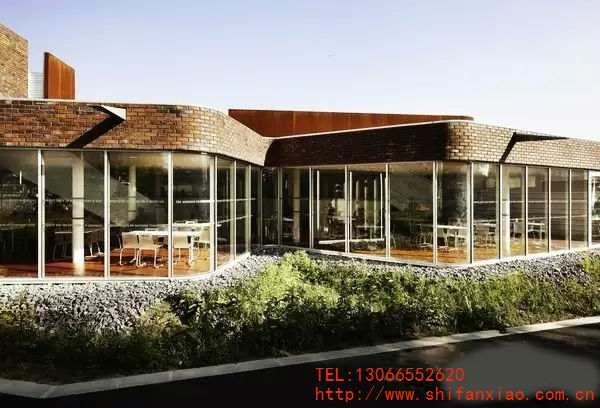 世界校園文化設(shè)計之法國李維·史特勞斯高中